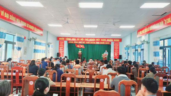 XÃ DỤC NÔNG TỔ CHỨC CHÀO CỜ ĐỊNH KỲ THÁNG 12/2025